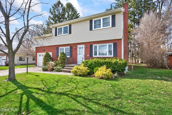 25 Alfred Drive, Colonie, NY, photo 2