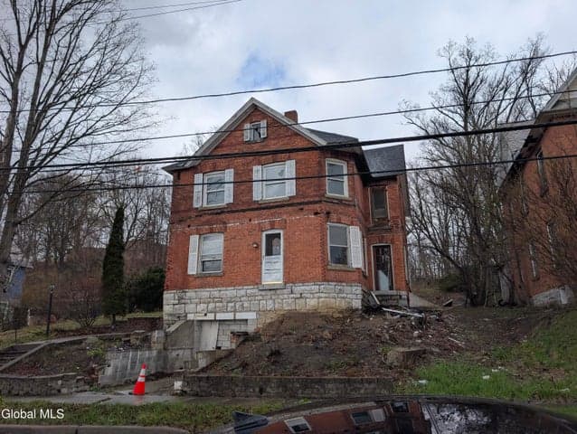 35 Monroe Street, St Johnsville, NY, photo 2