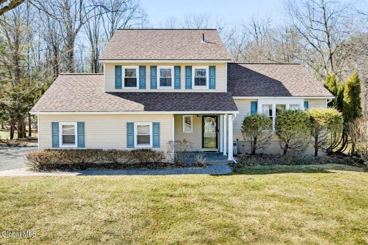 15 Durham Way, Clifton Park, NY, photo 1