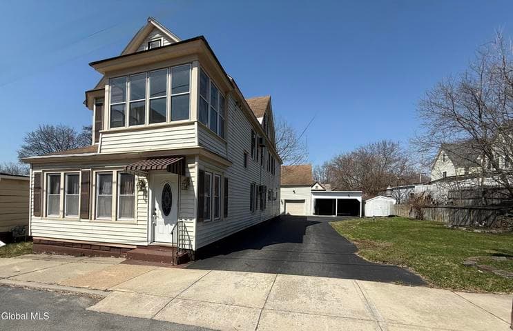 12 Yeoman Street, Amsterdam, NY, photo 2