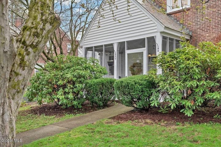 7 Tudor Road, Albany, NY, photo 3