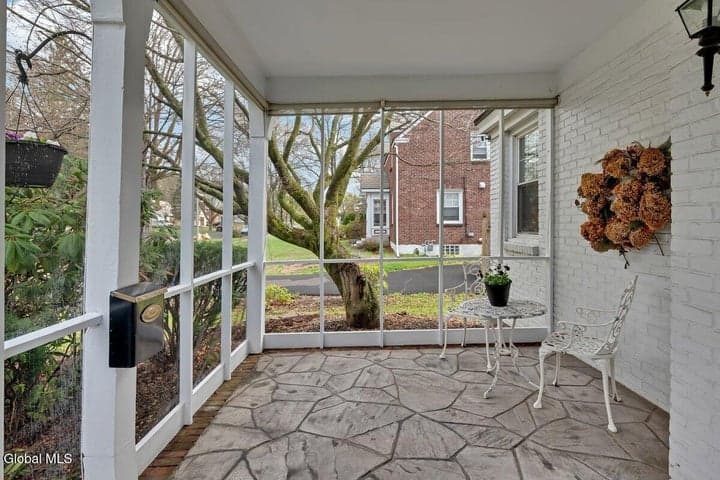 7 Tudor Road, Albany, NY, photo 5