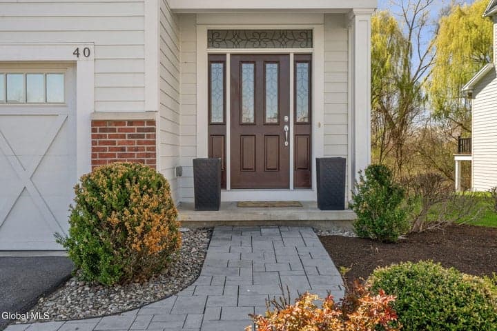40 Cambridge Way, Colonie, NY, photo 3