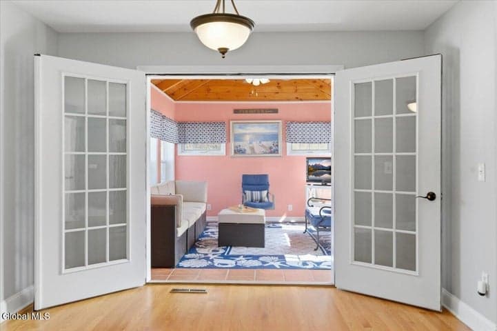 44 Whitney Road #South, Saratoga Springs, NY, photo 5