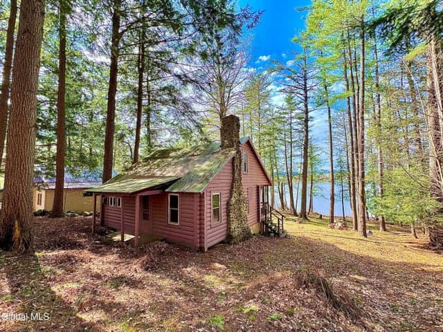 566 Peninsular Heights Road, Gloversville, NY, photo 1