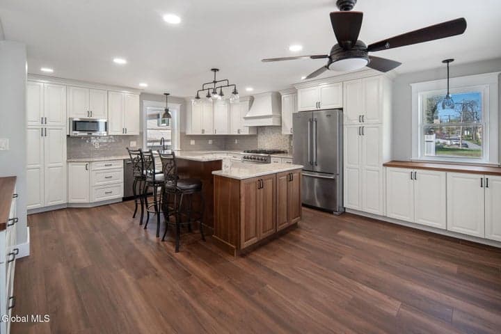 293 S Main Street, New Baltimore, NY, photo 3