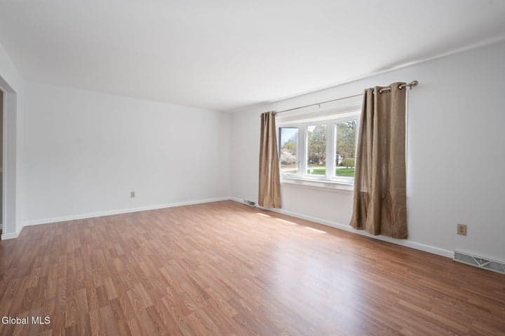5113 Foxwood Drive, Guilderland, NY, photo 3
