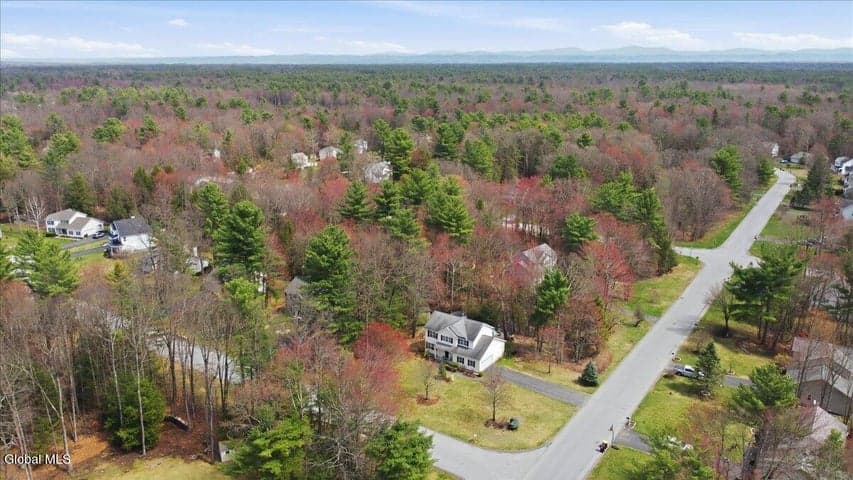 2 Shuvee Lane, Wilton, NY, photo 4
