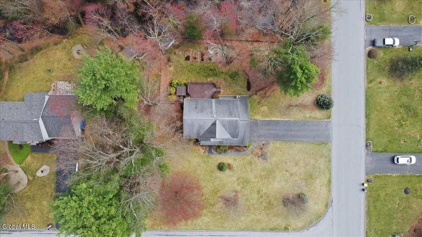 2 Shuvee Lane, Wilton, NY, photo 5