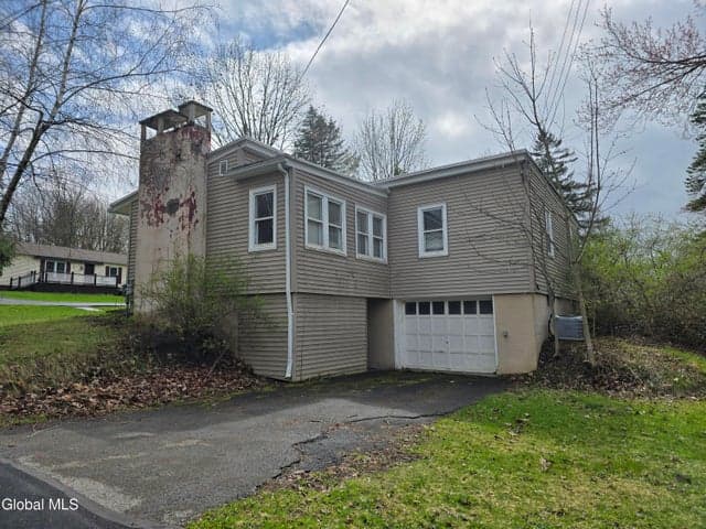 105 E 6th Avenue, Johnstown, NY, photo 4