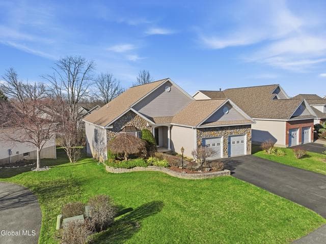 6 Cheshire Way, Loudonville, NY, photo 1