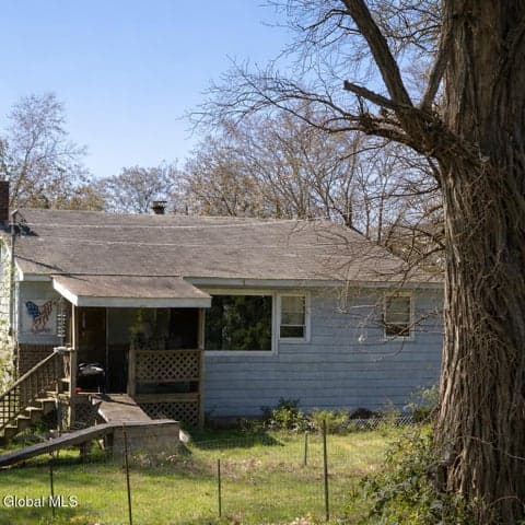 11 Bath Township Road, Nassau, NY, photo 2