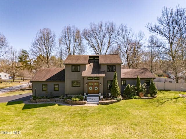 25 Kimberly Lane, Moreau, NY, photo 1