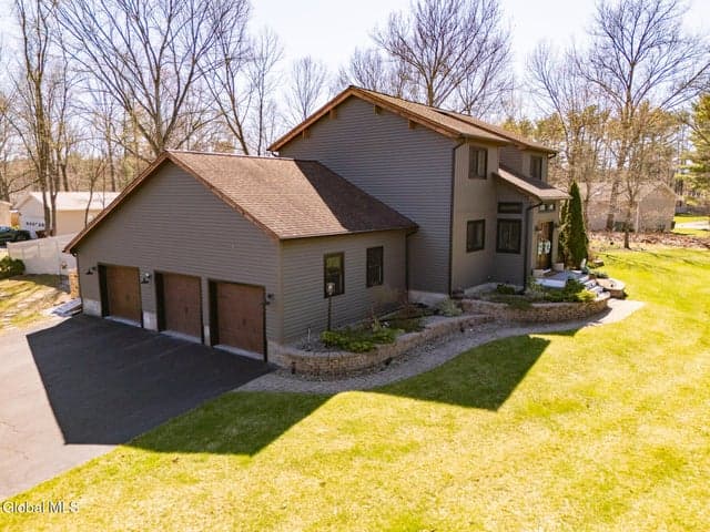 25 Kimberly Lane, Moreau, NY, photo 3
