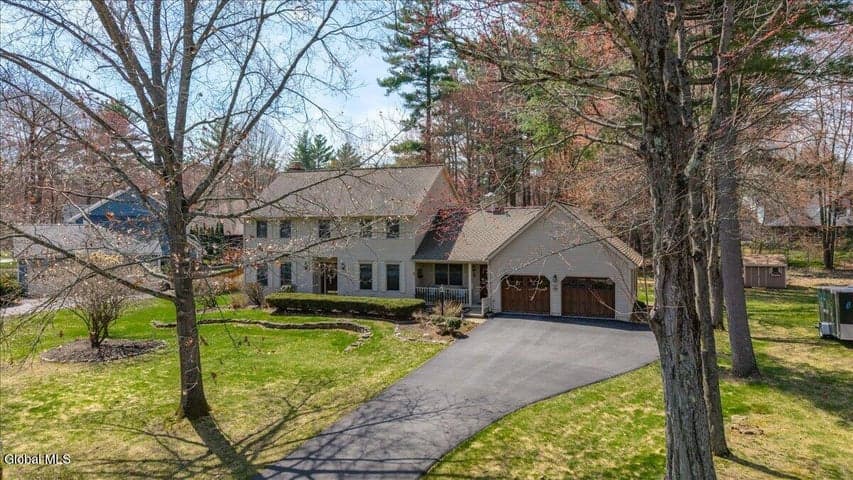 10 Timberwick Drive, Halfmoon, NY, photo 4