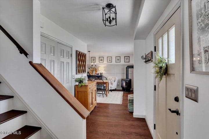 8 Inverness Lane, Clifton Park, NY, photo 3