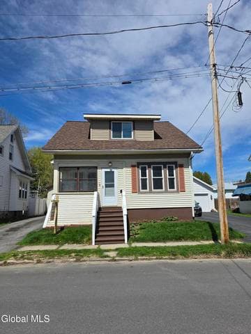 14 Crescent Avenue, Amsterdam, NY, photo 1