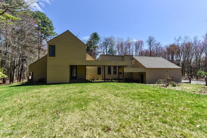 321 Ruggles Road, Wilton, NY, photo 2
