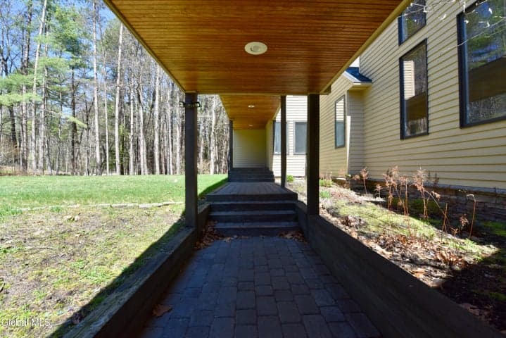 321 Ruggles Road, Wilton, NY, photo 3