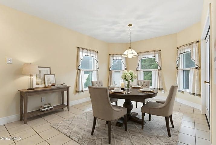 12 Patriot Circle, Clifton Park, NY, photo 5