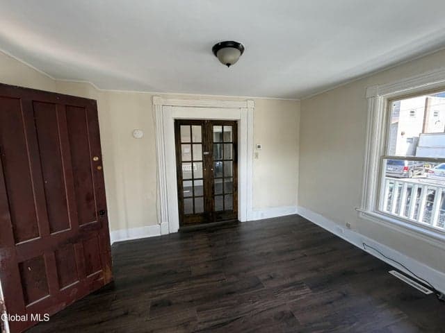 7 Division Street, Gloversville, NY, photo 4