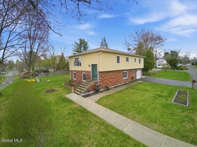 18 Norfolk Street, Guilderland, NY, photo 5