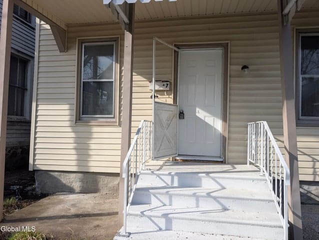 7 Baker Street, Johnstown, NY, photo 3