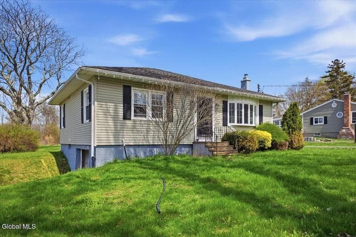 17 Doty Avenue, Schaghticoke, NY, photo 2