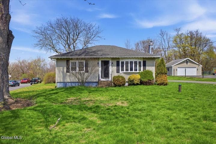 17 Doty Avenue, Schaghticoke, NY, photo 3