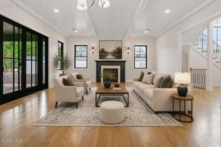 10 Nicole Avenue, Saratoga Springs, NY, photo 3