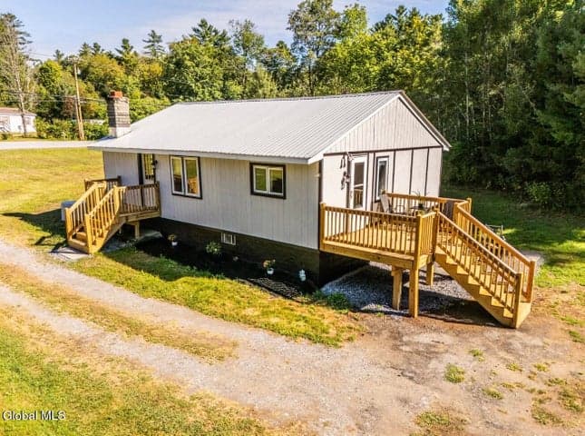 1728 N Shore Road, Hadley, NY