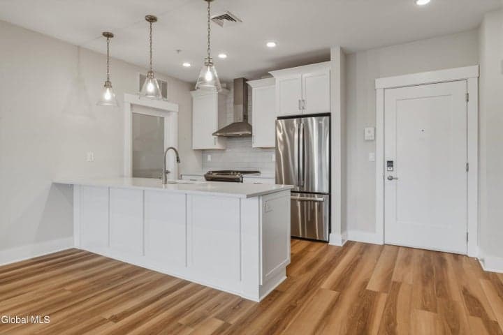 116 West Avenue #403, Saratoga Springs, NY, photo 4