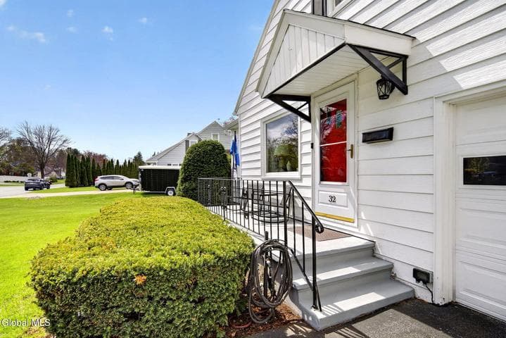 32 Puritan Drive, Rotterdam, NY, photo 2