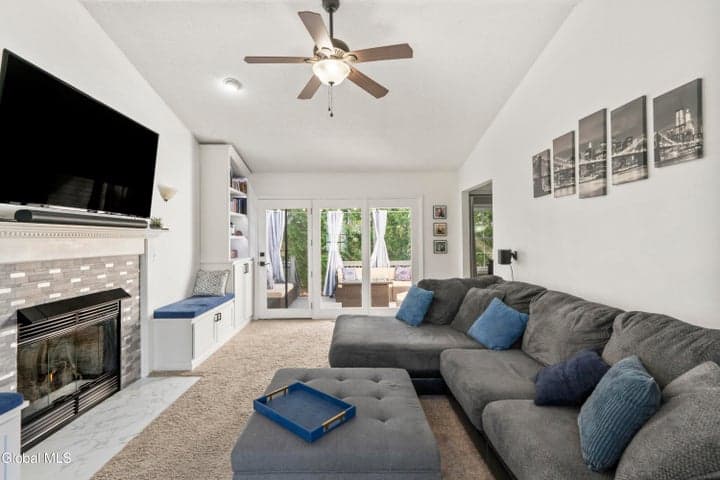 41 Covington Avenue, Colonie, NY, photo 2
