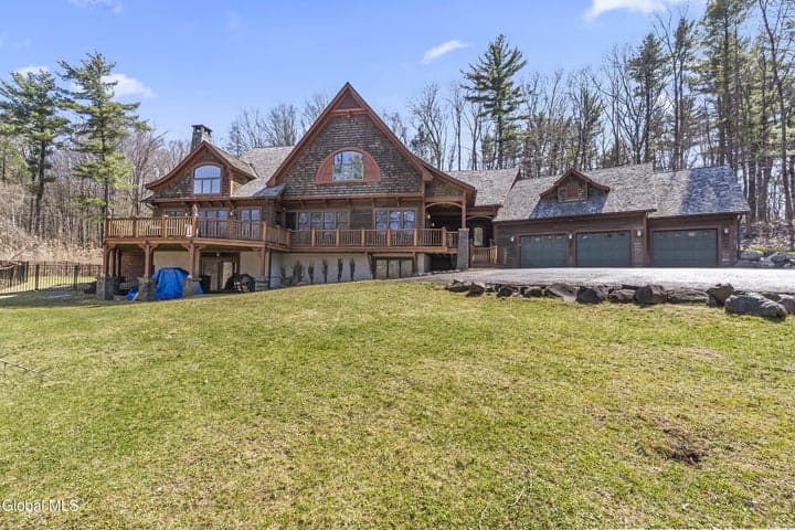 35 Shaker Bay Road, Colonie, NY