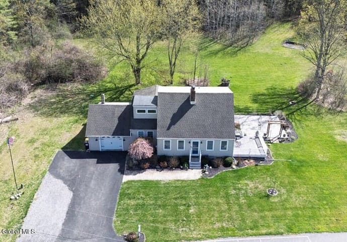 124 Gi Road, Guilderland, NY, photo 2