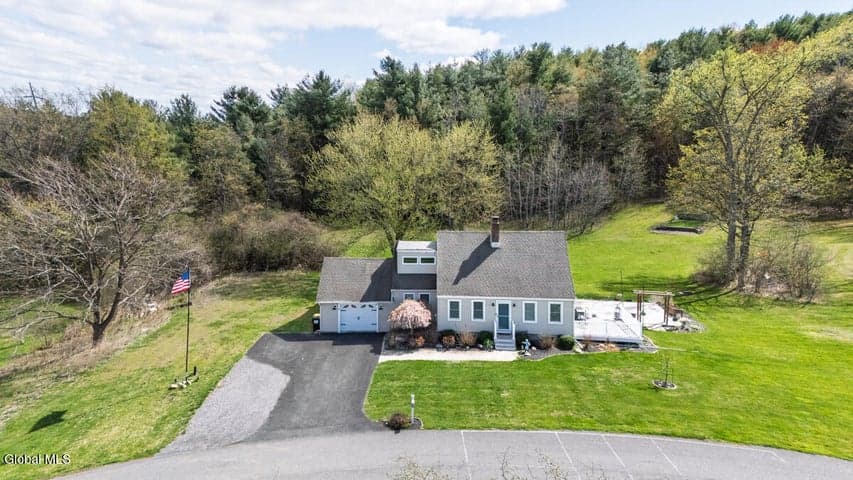 124 Gi Road, Guilderland, NY, photo 1
