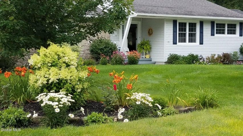 43 Meadowview Drive, Queensbury, NY, photo 4