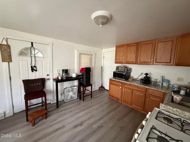 11 Edward Street, Cohoes, NY, photo 5