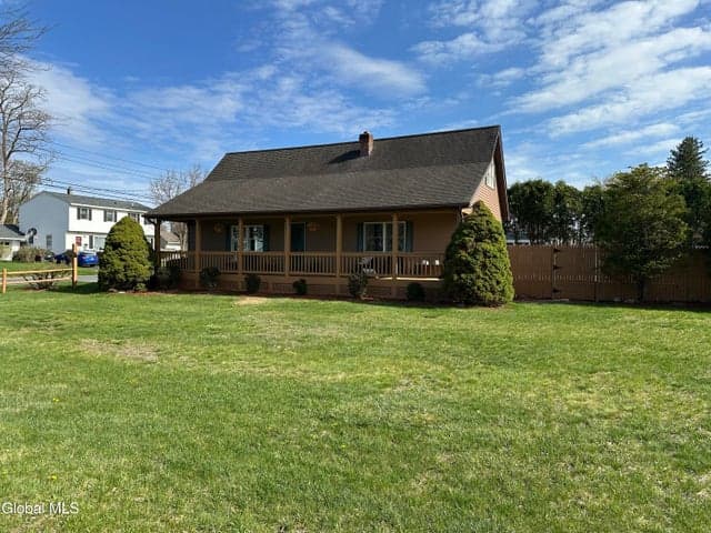 1825 Greenpoint Avenue, Rotterdam, NY, photo 2
