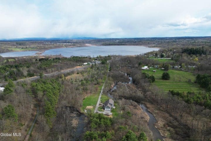 11 Goldfoot Road, Round Lake, NY, photo 3