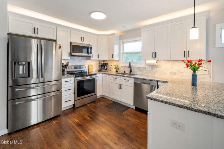 1100 Laura Street, Rotterdam, NY, photo 5