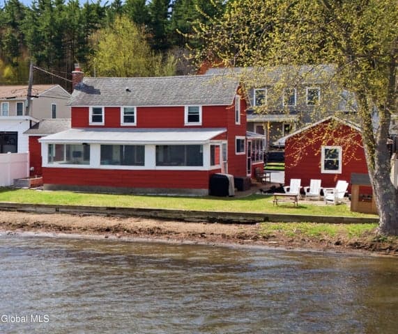 18 Shore Avenue, Malta, NY, photo 1