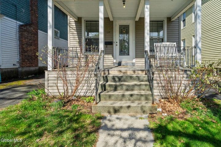 105 Grove Avenue, Albany, NY, photo 2