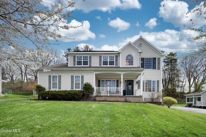 39 Utica Avenue, Latham, NY, photo 1