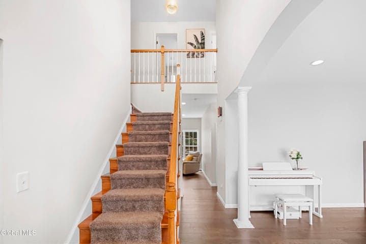 39 Utica Avenue, Latham, NY, photo 3