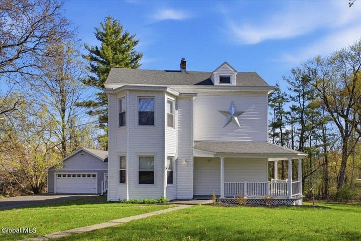 3613 Becker Street, Niskayuna, NY, photo 1