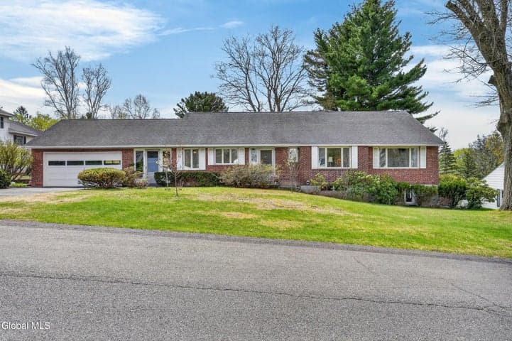 43 Coolidge Road, Amsterdam, NY, photo 1