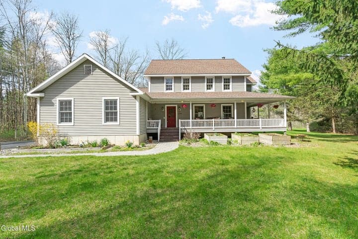 145 Hayes Road, Saratoga, NY, photo 1