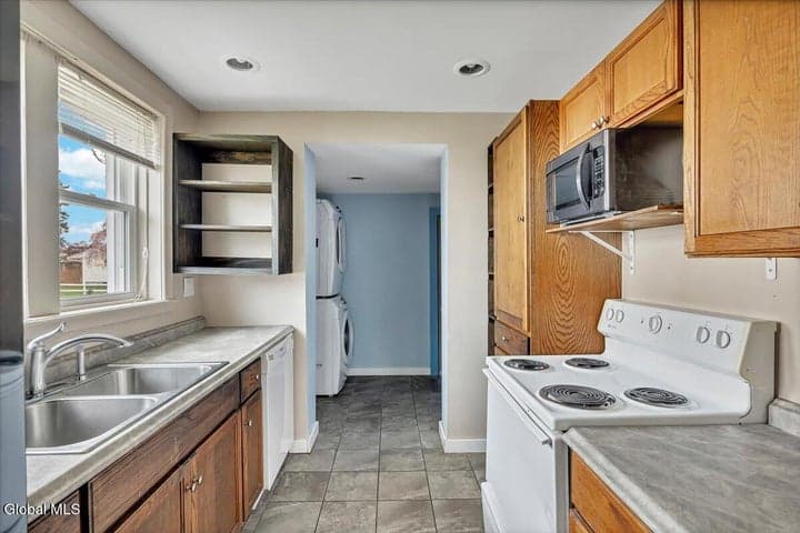 1636 9th Avenue, Watervliet, NY, photo 4